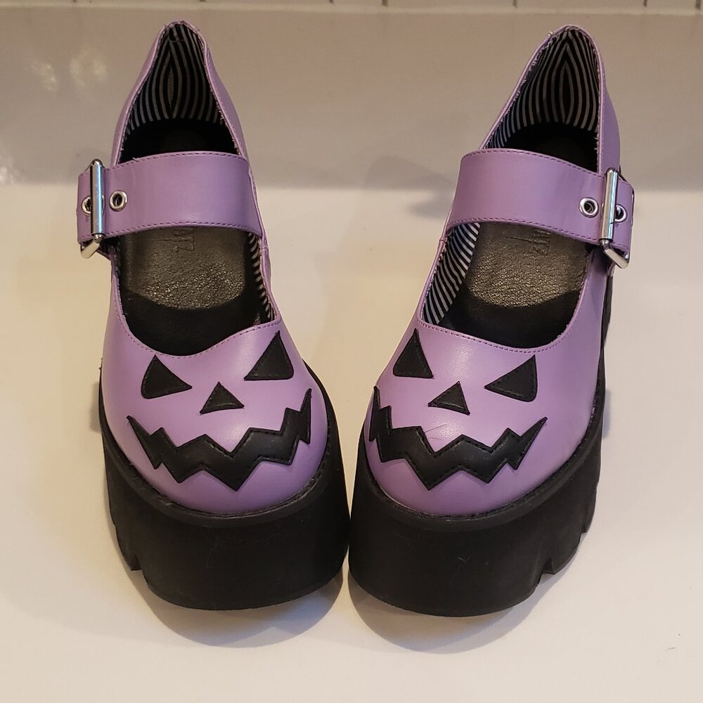 Trickz N Treatz  Smile Like You Mean It  Mary Jane Platforms Size 8 - Picture 2 of 12